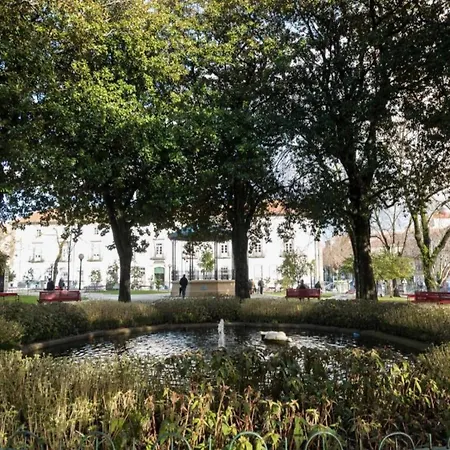 Appartement Cozy Getaway In With Balcony