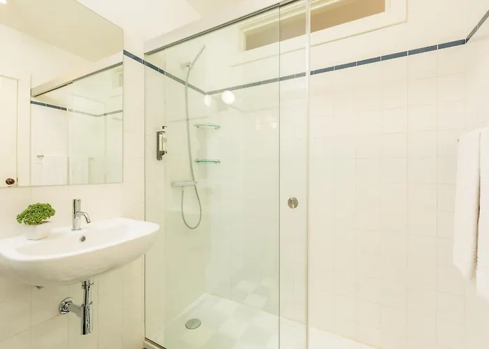 Appartement Cozy Getaway In With Balcony