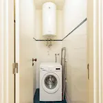 Appartement Cozy Getaway In With Balcony Porto