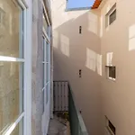 Cozy Getaway In With Balcony Porto