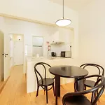 Cozy Getaway In With Balcony * Porto