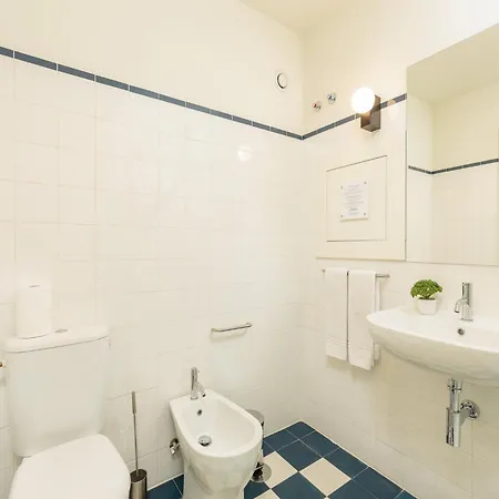 Cozy Getaway In With Balcony Apartman *