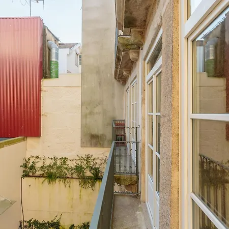 Cozy Getaway In With Balcony 公寓 波尔图