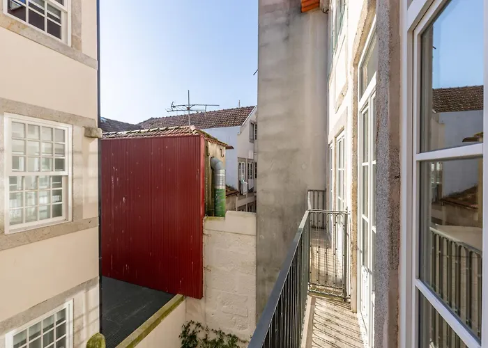 Apartmán Cozy Getaway In With Balcony Porto