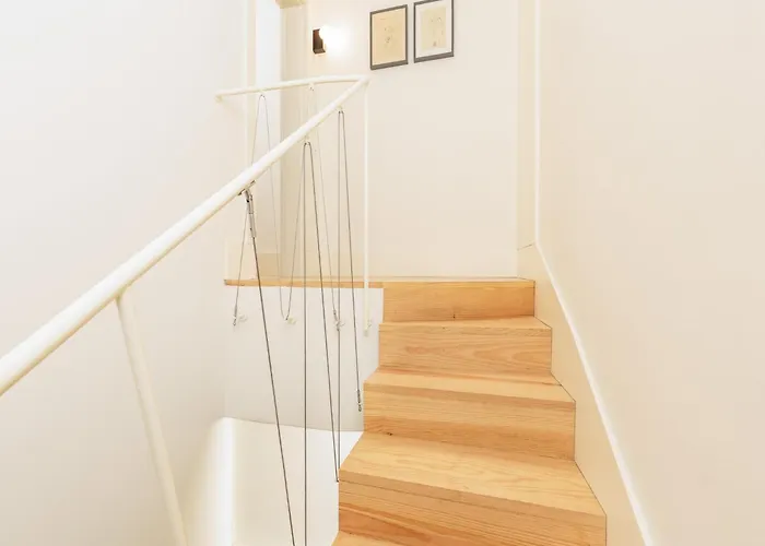 Cozy Getaway In With Balcony