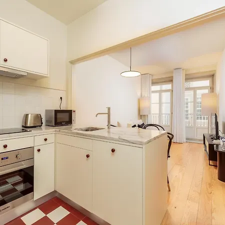 Апартаменты Cozy Getaway In With Balcony Порту