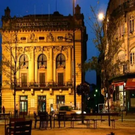 Апартаменты Cozy Getaway In With Balcony *